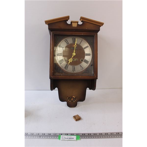 Citizen Hanging 30 Day Clock - As Is