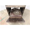 Image 4 : * Antique Sparton Cabinet Radio and Record Player (As Is) - 20.5"w x 33.5'' h x 16.5'' d