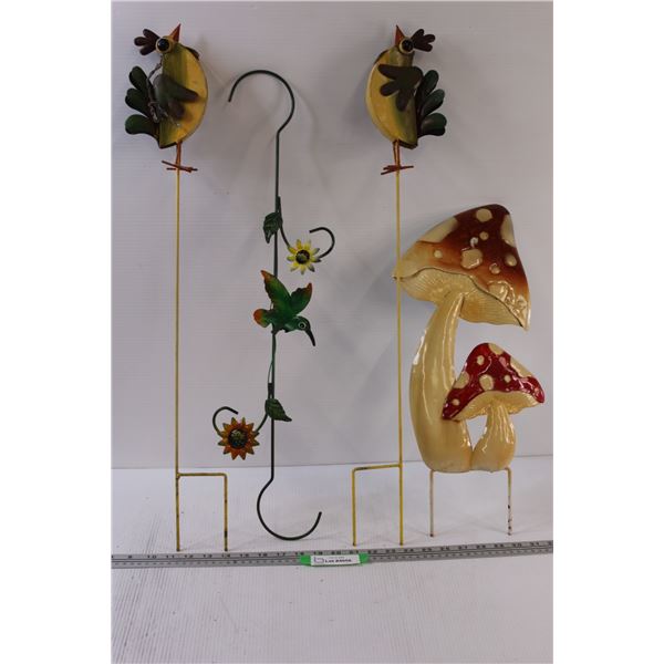 (4) Garden Stake Ornaments: Mushrooms, Birds, Hummingbird