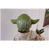 Image 4 : Yoda Action Figure - Works - Battery Operated