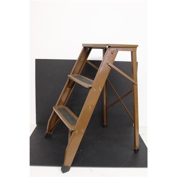 Brown Folding Step Stool - 30" x 13" (Folded) & 24.5" x 19" (Un-Folded)