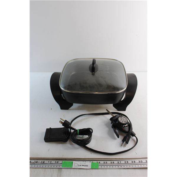 Black & Decker Electric Frying Pan - As Is