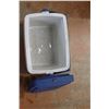 Image 8 : (2) Coleman Coolers 16'' x 15'' & 10'' x 11''