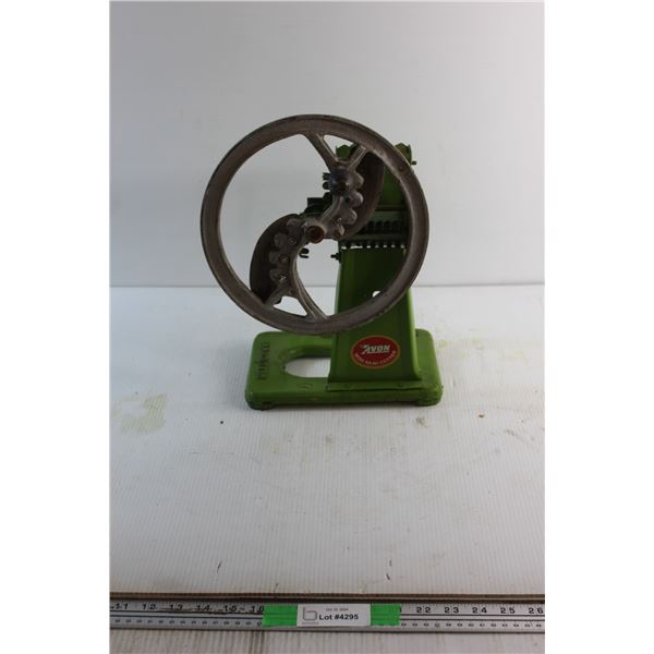 Avon Mini Vegetable Cutter