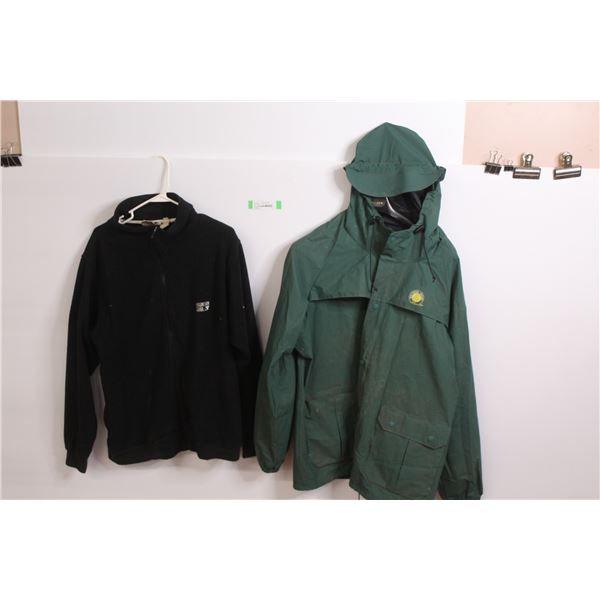 Mountain Gear Fleece (Looks like a large) - Northern Escape Jacket (77% PVC - 22% Nylon - Size XL)