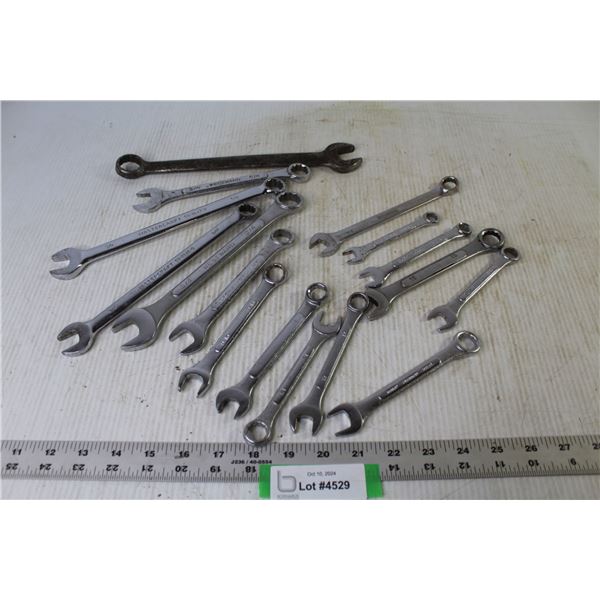 (16) Standard & Metric Wrenches