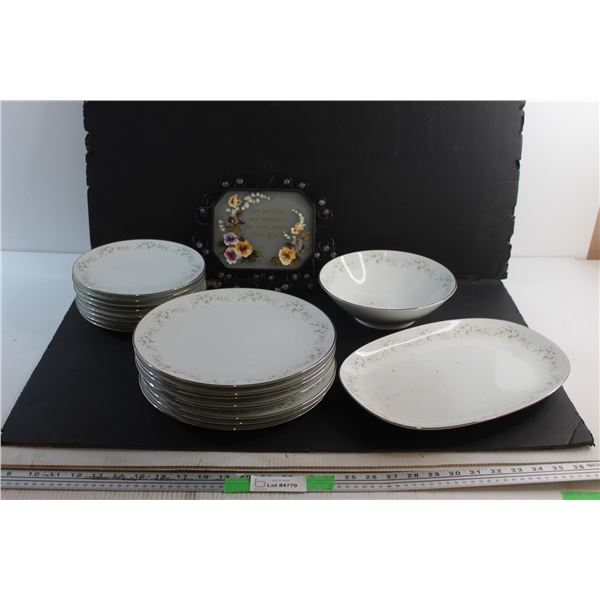 18 pc Noritake Dish Set - Bowls, Plates & Serving Tray and Wall Decoration