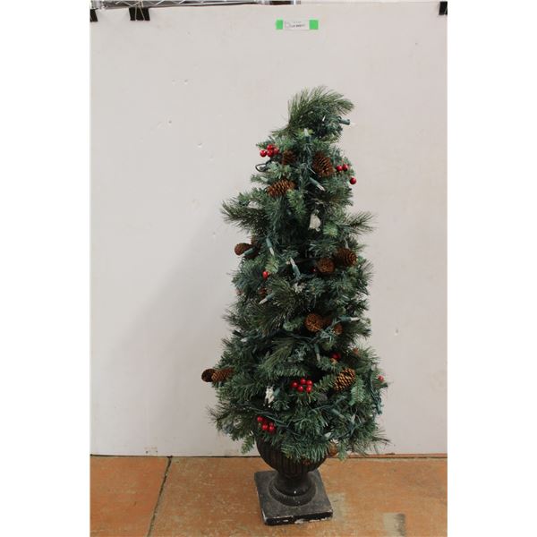 * Small Artificial Christmas Tree - 46"