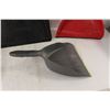 Image 4 : (4) Dustpans