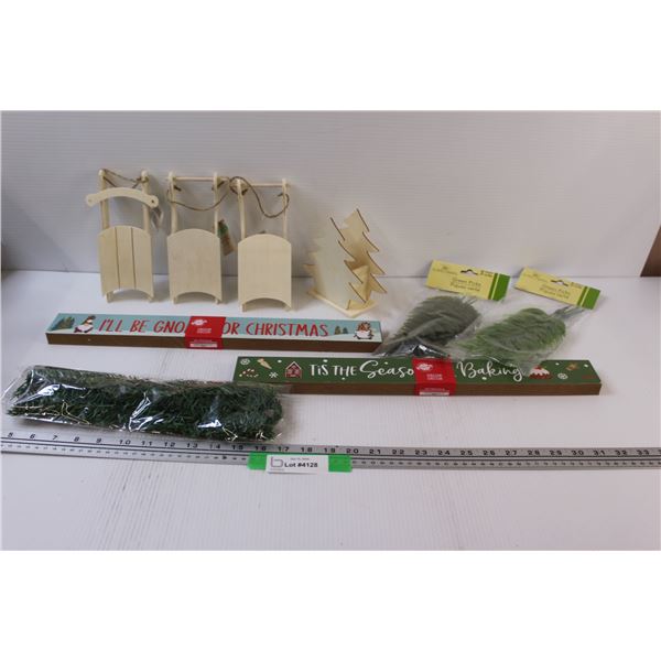 Christmas Lot: Signs, Wood DIY Paint Projects, Greenery Items