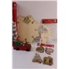 Image 4 : Christmas Lot: Wood Signs, DIY Paint Projects, Misc.