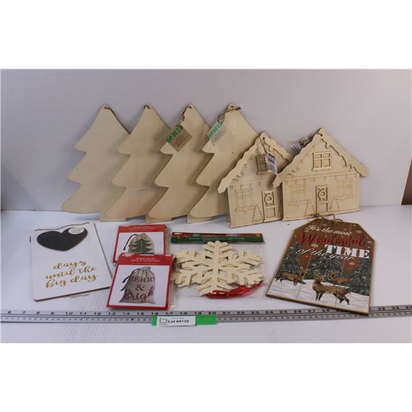 Christmas Lot: Wood Signs, Treat Bags, DIY Paint Signs