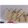 Image 3 : Christmas Lot: Wood Signs, Treat Bags, DIY Paint Signs