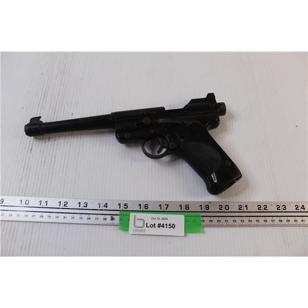 Crosman Mark II  (Pellet Gun) CO2 Powered Hand Gun (Broken Left Hand Grip, as Pictured)