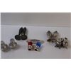 Image 5 : (5) Salt & Pepper Shaker Sets: Plated Silver, Red/Blue "Sleeping Buffalo Set"