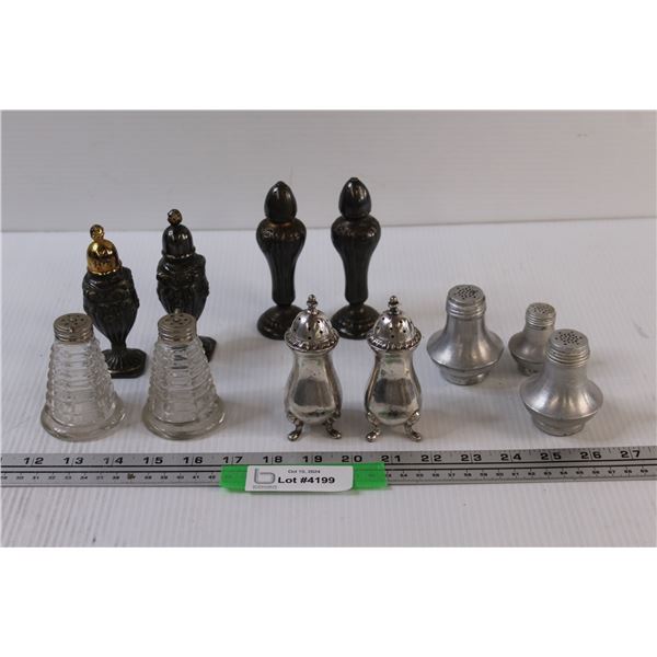 (5) Salt & Pepper Shaker Sets: Plated Silver, Clear Glass