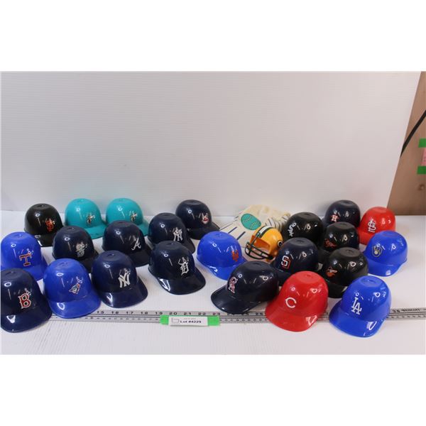 (23) MLB Ice Cream Baseball Helmets & Mini Kids Baseball Helmet & Green Bay Packers Mini Helmet
