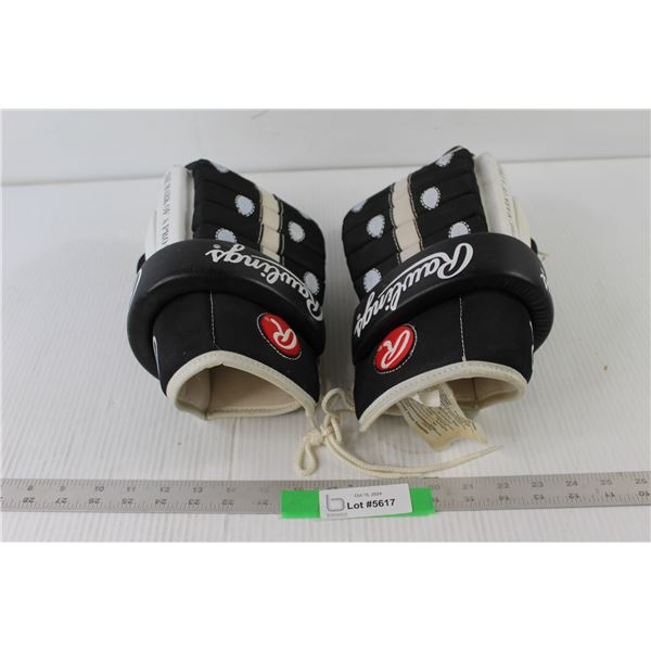 Pair of Rawlings Hockey Gloves - 14 1/2"