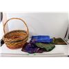 Image 1 : Wicker Basket With Cloths