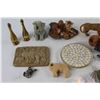 Image 7 : (2) Candles, Assorted Animal Decorations