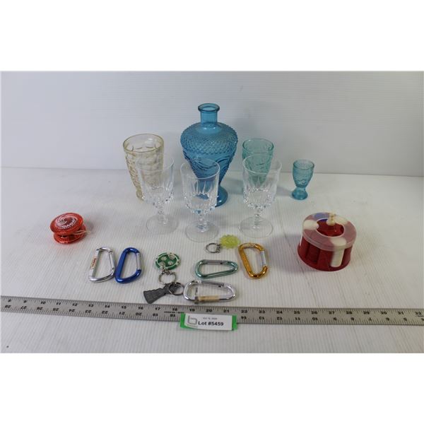 Clips - Poker Chips - Blue Glass Bottle - (3) Crystal Glasses - Other Glasses - YO-YO