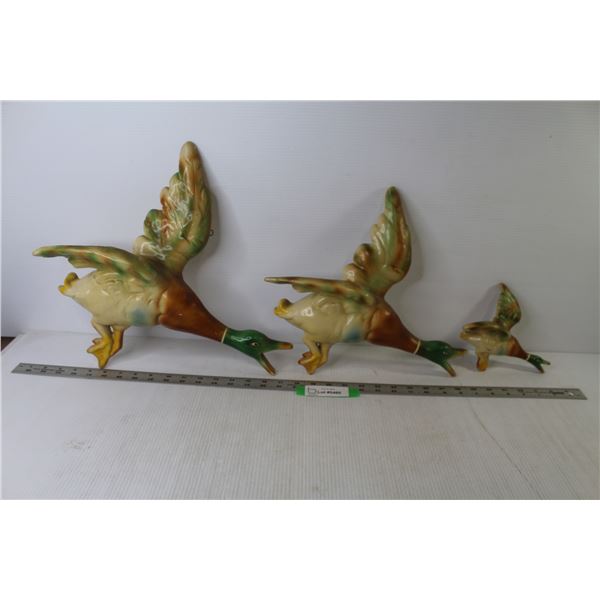 (3) Vintage Ceramic Ducks Wall Hangers
