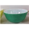 Image 5 : (3) Mixing Bowls, Elephant Figurine