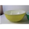 Image 6 : (3) Mixing Bowls, Elephant Figurine