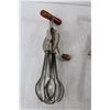 Image 2 : (3) Hand Whisk Rotary Mixers
