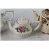 Image 3 : (3) Teapots