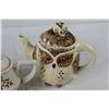 Image 4 : (3) Teapots