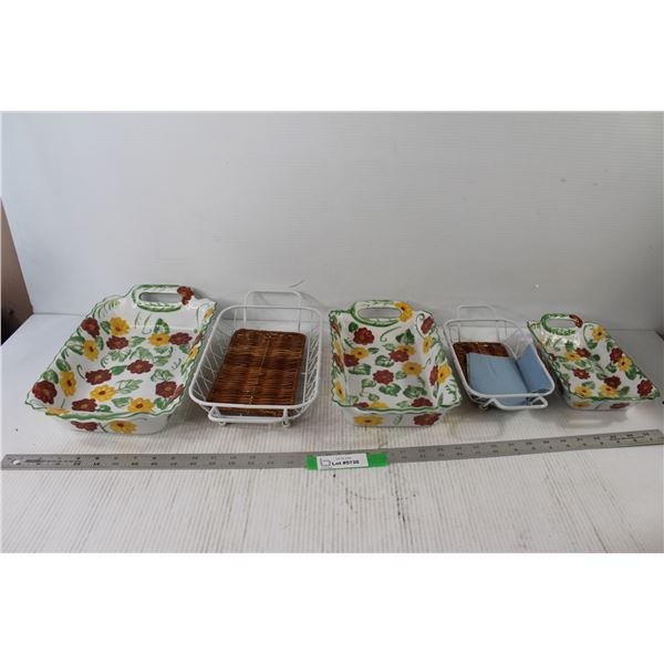 (5) Trays - (3) Ceramic (2) Wire