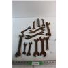 Image 1 : Adjustable Wrench, Wrenches and Box Cutter