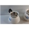 Image 4 : (2) Corning Ware Coffee Pots - Cornflower Blue