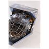 Image 4 : Philadelphia Hockey Goalie Helmet 2010-11 - Signed - w/Certificate of Authenticity