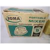 Image 3 : MCM Vintage IONA Portable Mixer Model R-19 (working) ,Retro Pyrex Clear Oblong Baking Dish and Tende