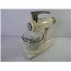 Image 2 : Vintage Sunbeam Mixmaster Stand Mixer 12 Speed (working)