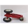 Image 5 : Cockshutt 1850 Die Cast Model Tractor - 1:16 Scale - Some Wear
