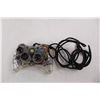 Image 2 : (1) Xbox 360 Controller, (2) Xbox One Controllers