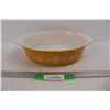 Image 1 : Vintage Pyrex Oval Casserole Dish, Butterfly Gold