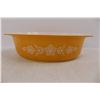Image 2 : Vintage Pyrex Oval Casserole Dish, Butterfly Gold