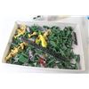 Image 2 : Train Set Accessories - Army Men - Fencing - House Items