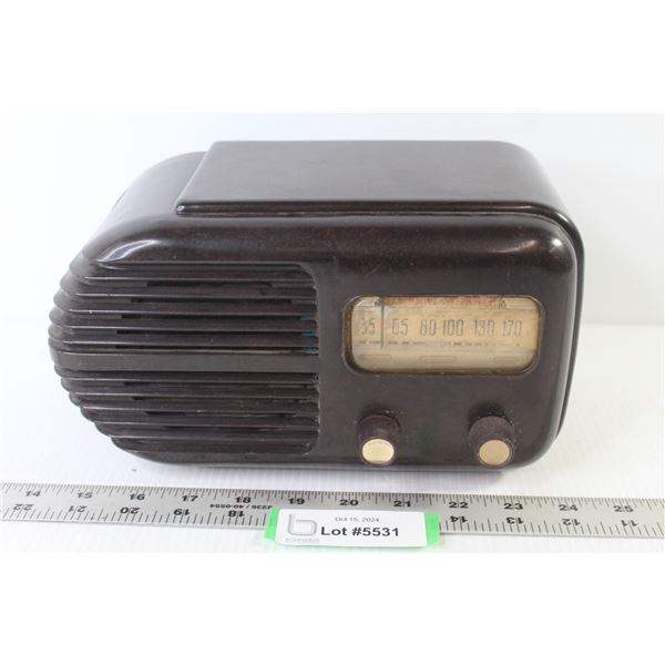 Vintage Stewart Warren Radio (as is)