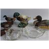 Image 10 : Looney Bin, Duck Decorations and Glass Duck Candy Dish