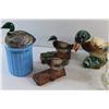Image 8 : Looney Bin, Duck Decorations and Glass Duck Candy Dish
