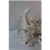 Image 10 : Ceramic Swan Decorations and Planters