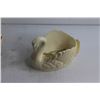 Image 5 : Ceramic Swan Decorations and Planters