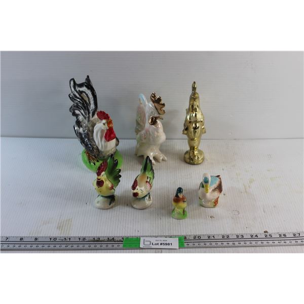 (7) Ceramic Roster and Duck Decorations