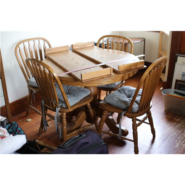 Bakker Bros. Saskatoon Solid Oak Dining Set (4) Chairs, (2)11" Leaves (30" High, 40" Dia.)