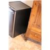 Image 2 : Danby Bar Fridge (21"x20.5"x33")